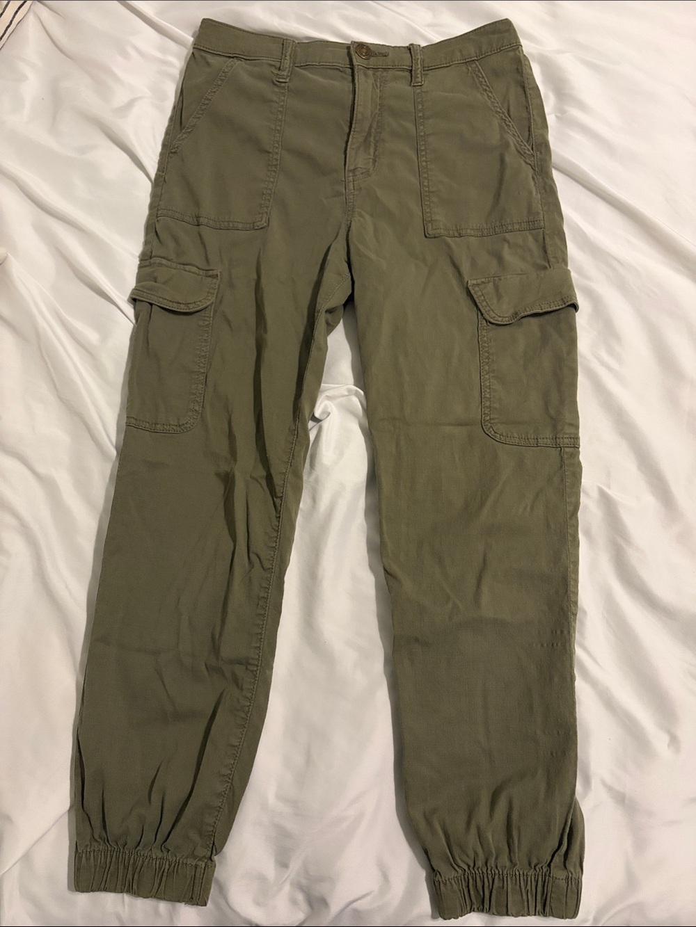 Women’s Cargo Pants Bundle - Picture 2 of 7